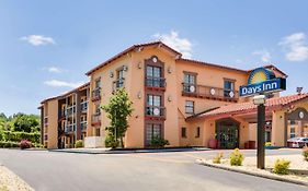 Days Inn By Wyndham Birmingham/West