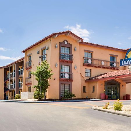 Days Inn By Wyndham Birmingham/West Εξωτερικό φωτογραφία